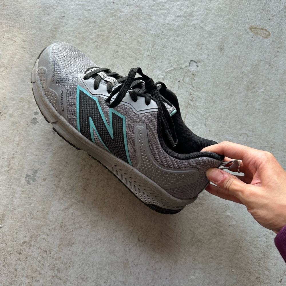 New Balance Gray Sneakers with Teal Accent Steel Toe Athletic Work Shoe